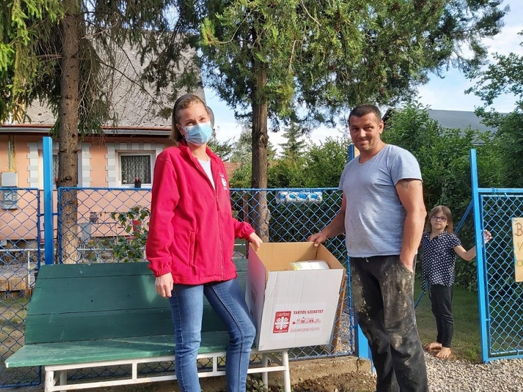Fehérváron is tisztasági csomagokat osztott az Alba Caritas